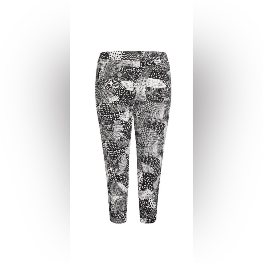 Zim & Zoe Printed Patch Work Capri Pants with zipper- Size 14